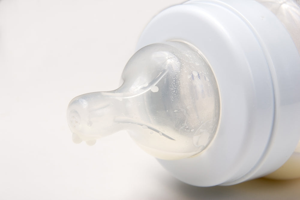 Bottle Teats: How To Choose & When to Change Teat Size