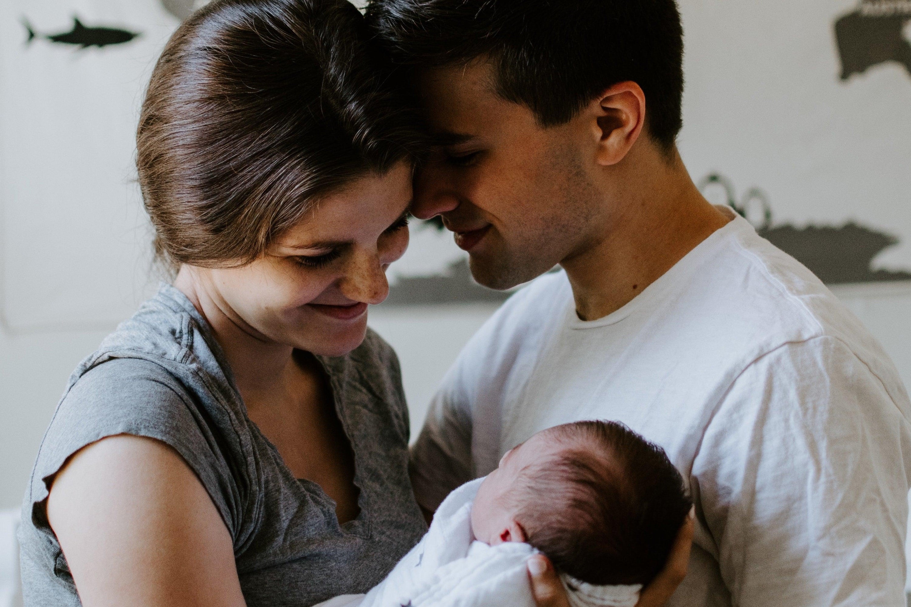 How to get romantic with baby in the way? - Hegen