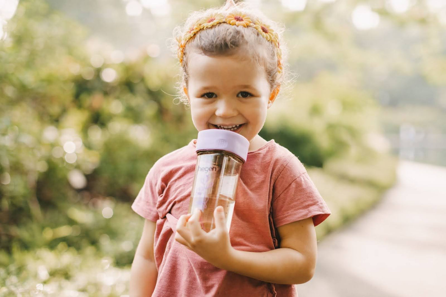 Transition from Baby Bottles to Open Cups: A Parent’s Guide