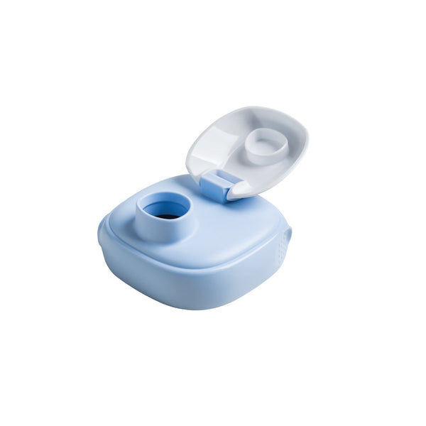 A blue Hegen PCTO Spout attached to a bottle, designed for easy drinking.